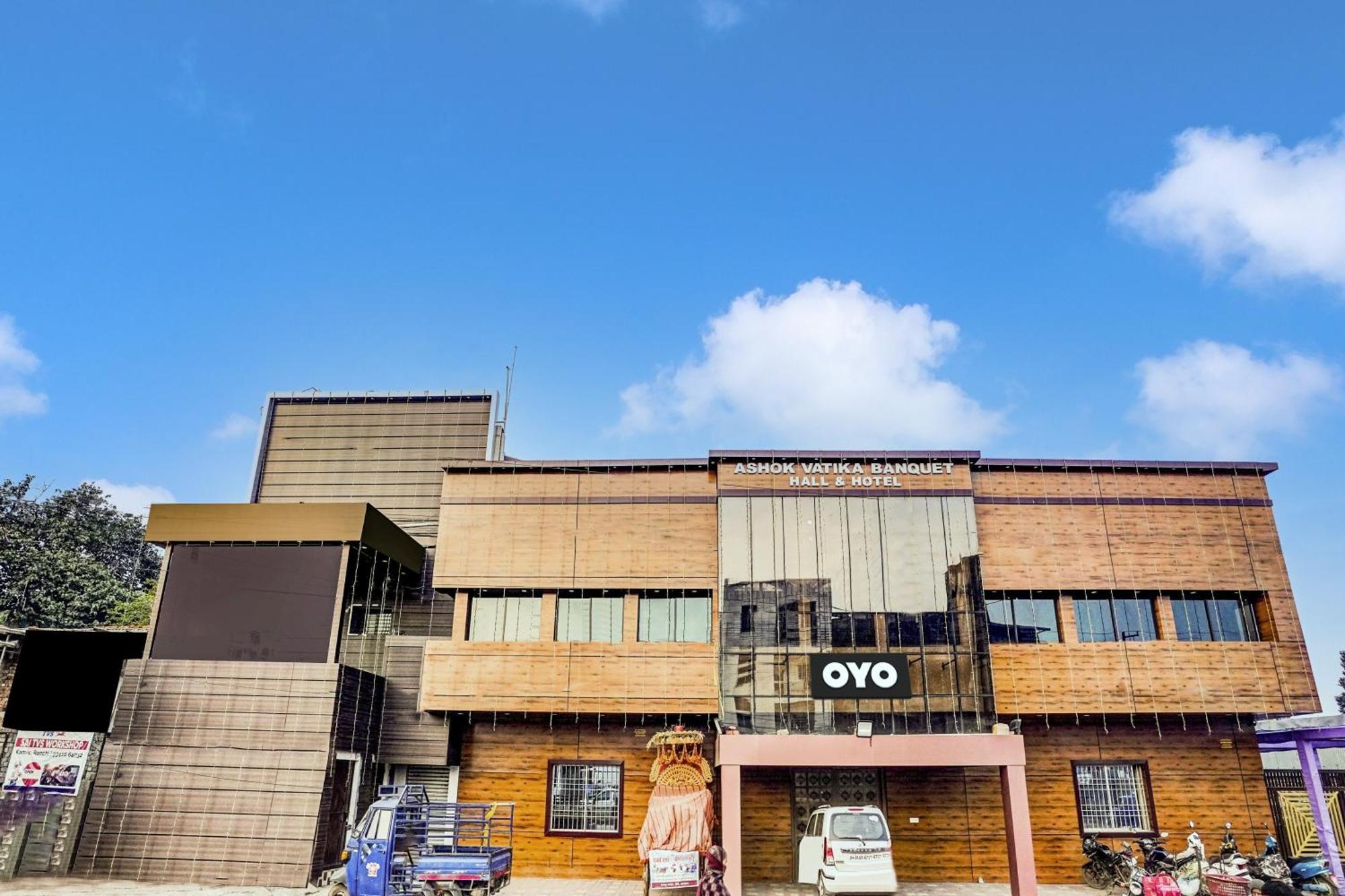 Oyo Flagship Hotel Ashok Vatika Banquet Hall Ráňčí Exteriér fotografie